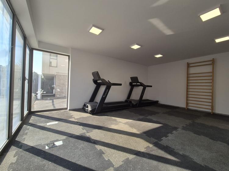 Birou, de 44.299999237061 mp, în Băneasa