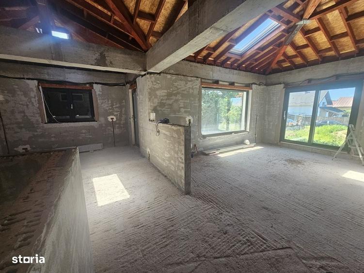 Casă cu 3 camere în Mioveni