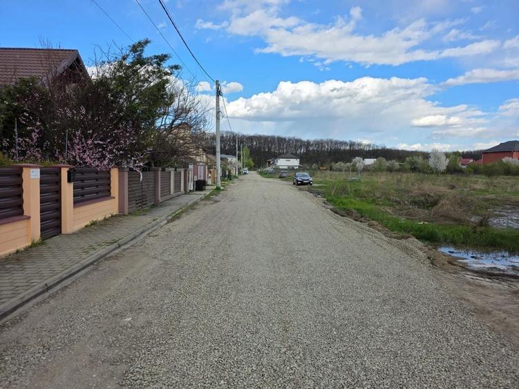 Casă individuală cu 3 camere cu Canalizare în Corbeanca