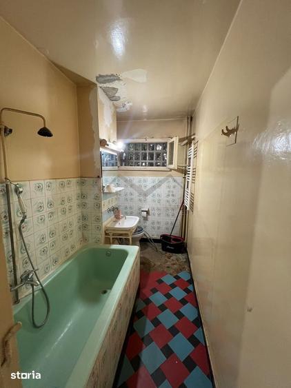 Apartament cu 2 camere nedecomandat în Podu Roș