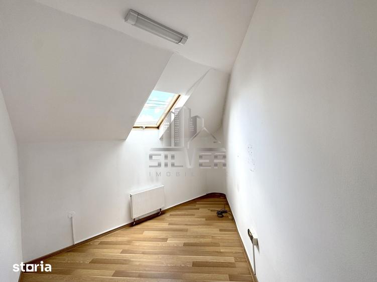 Casă cu 6 camere cu Teren 227 Mp în Gruia