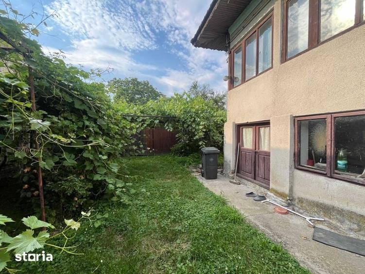 Casă cu 4 camere cu Teren 120 Mp în Central