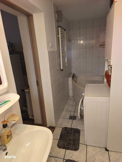 Casă cu 3 camere în Central