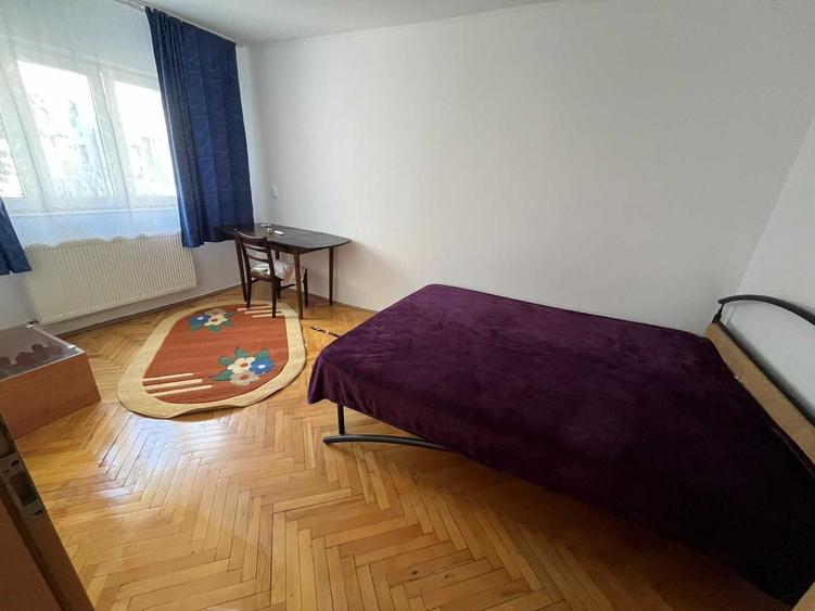 Apartament cu 2 camere semidecomandat în Girocului
