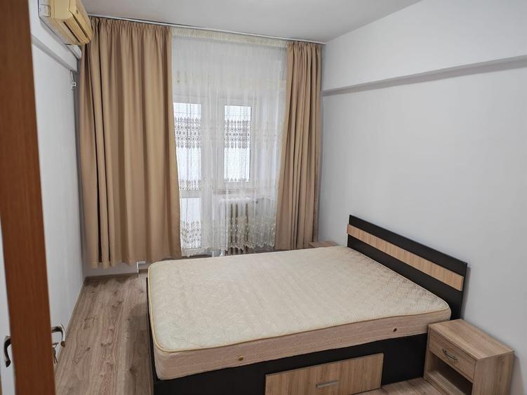 Apartament cu 3 camere decomandat în Fundeni