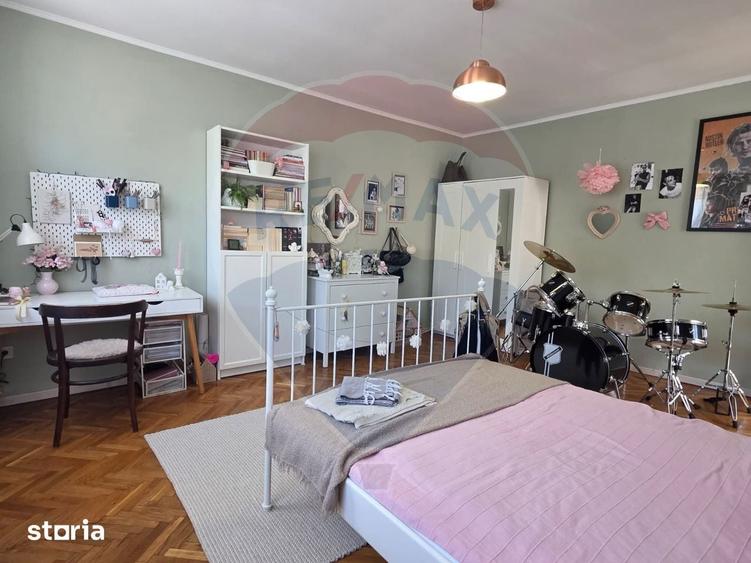 Casă cu 3 camere cu Teren 614 Mp în Central