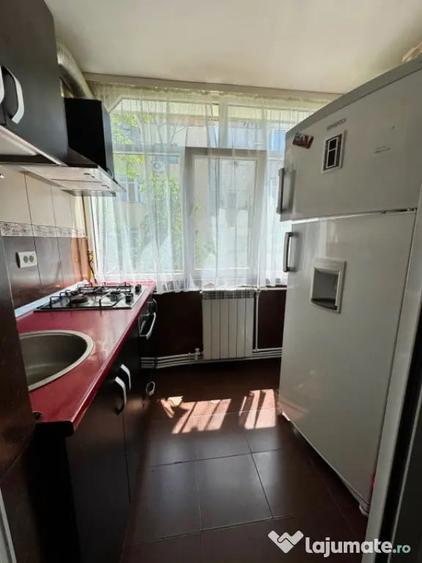 Apartament cu 2 camere decomandat în Vest