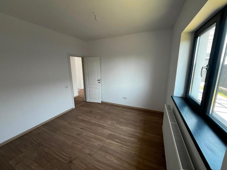 Casă cu 4 camere cu Teren 433 Mp în Bâcu