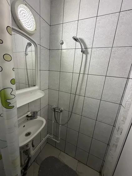 Garsoniera confort 1 zona central Piata Mica ocupabila imediat etaj 1 - 3