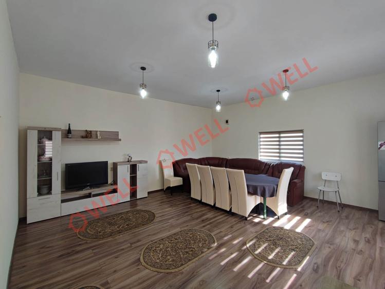Casă cu 8 camere cu Teren 2400 Mp în Periferie