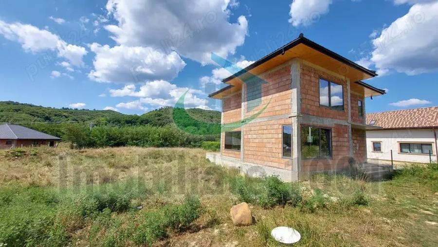 Tautii Magheraus, casa 4 camere, suprafata utila 126 mp, teren 900 mp, constructie noua - 9