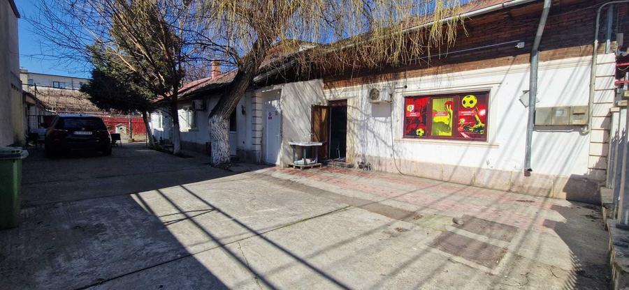 Spațiu comercial, de 140 mp, în Central