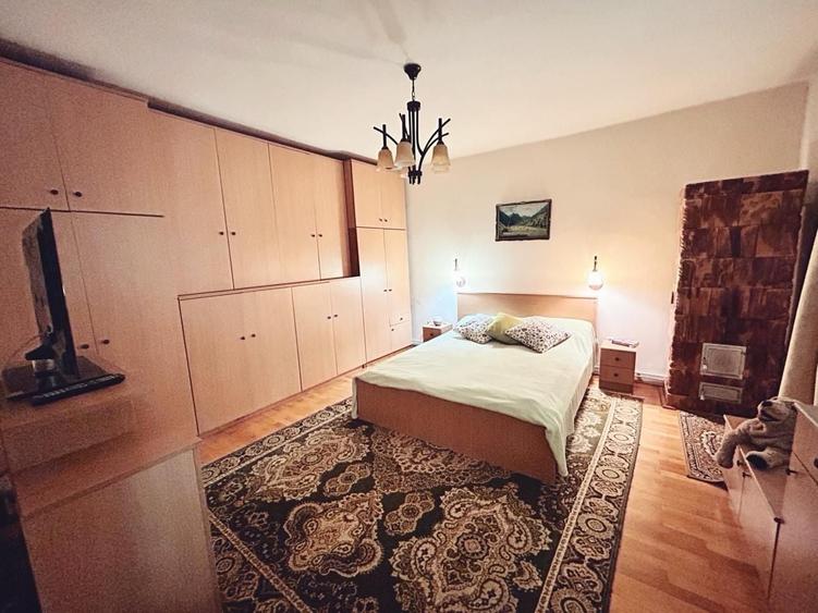 Casă cu 4 camere cu Teren 920 Mp în Central