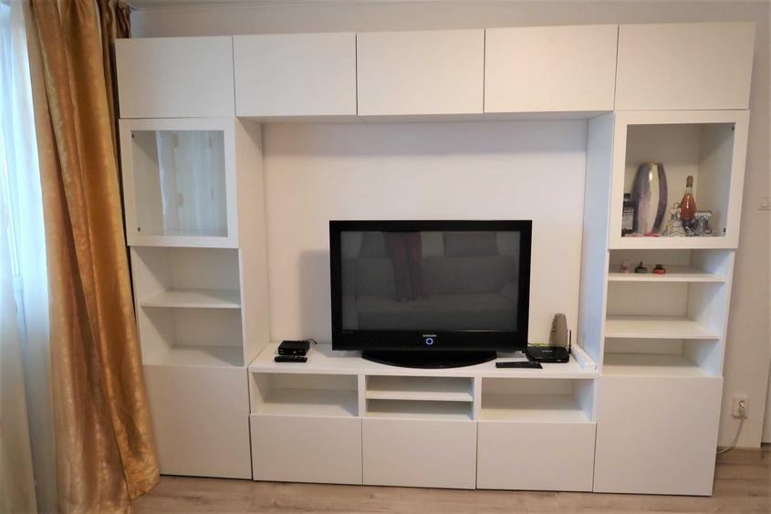 Apartament cu 3 camere decomandat în Drumul Taberei