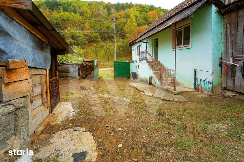 Casă cu 2 camere cu Teren 405 Mp în Central