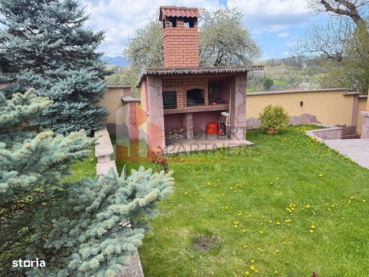 Casă cu 4 camere în Sohodol