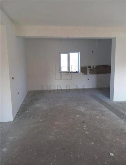 Duplex cu 3 camere cu Canalizare în Beregsău Mare