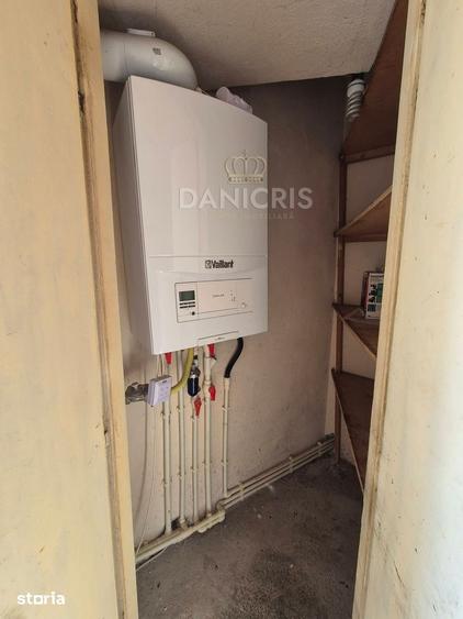 Apartament cu 3 camere decomandat în Trocadero