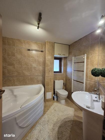Casă cu 5 camere cu Teren 260 Mp în Bunloc