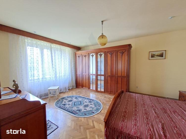 Apartament cu 4 camere în Central