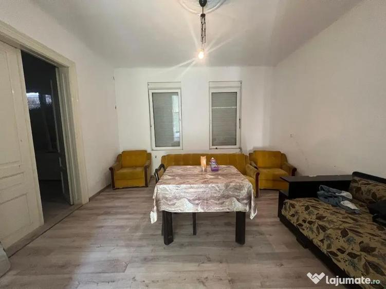 Casă cu 3 camere cu Teren 652 Mp în Pârneava