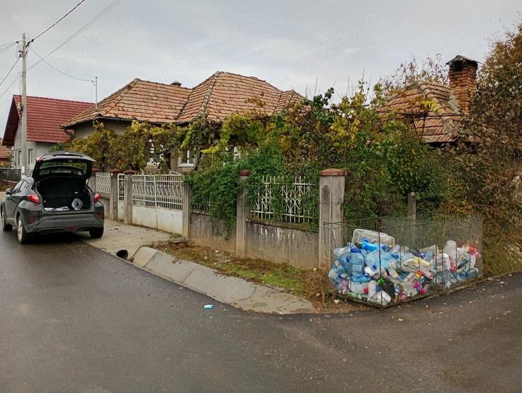 Casă cu 3 camere cu Teren 1700 Mp în Bucerdea Grânoasă