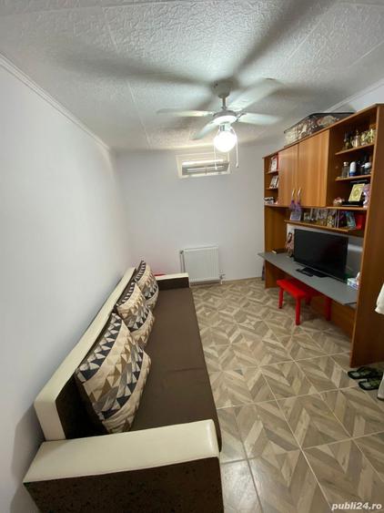 Casă cu 6 camere cu Teren 250 Mp în Central