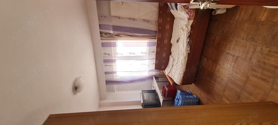 Apartament cu 3 camere decomandat în Cetate