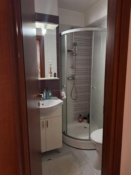 Apartament cu 4 camere decomandat în Mărăști