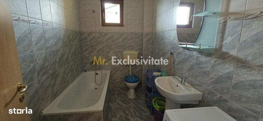 Apartament cu 3 camere decomandat în Carpați 2
