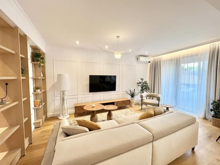 Apartament cu 3 camere, mobilat în Băneasa