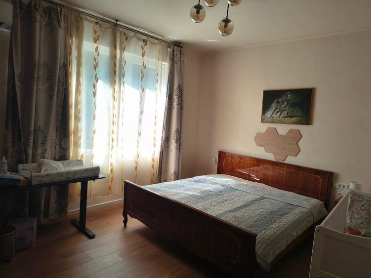 Apartament cu 3 camere decomandat, mobilat în Centrul Istoric