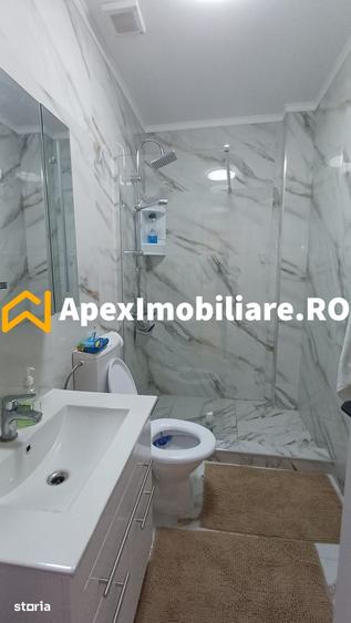 Apartament cu 3 camere semidecomandat în Ștefan cel Mare