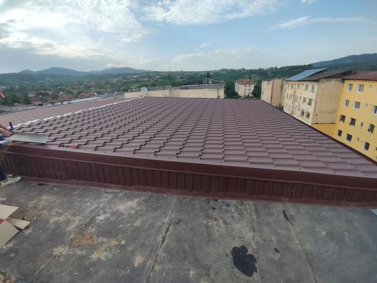 Apartament cu 2 camere semidecomandat în Coman