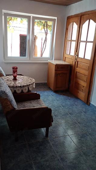 Casă cu 2 camere cu Teren 2281 Mp în Tinca