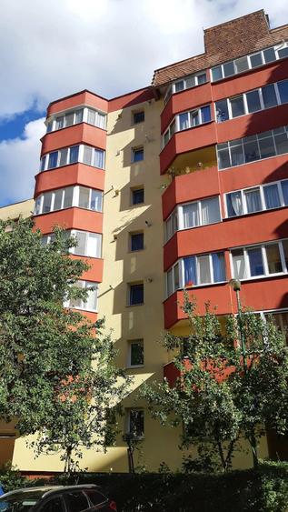 Apartament cu 2 camere decomandat în Răcădău