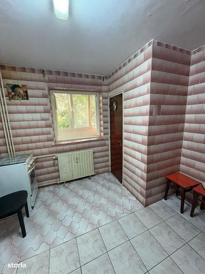 Apartament cu 2 camere decomandat în Crângași