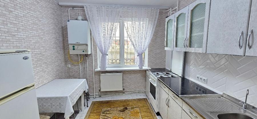 Apartament cu 2 camere decomandat în Plopilor