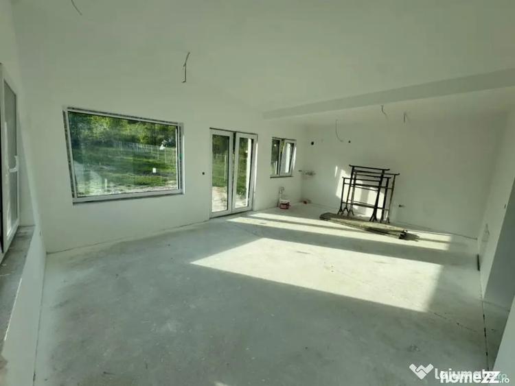 Casă cu 3 camere cu Teren 9000 Mp în Tăuții-Măgherăuș