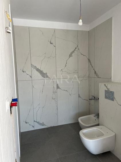 Apartament cu 4 camere semidecomandat în Vest