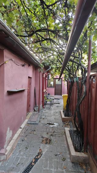 Casă cu 4 camere cu Teren 185 Mp în Coiciu