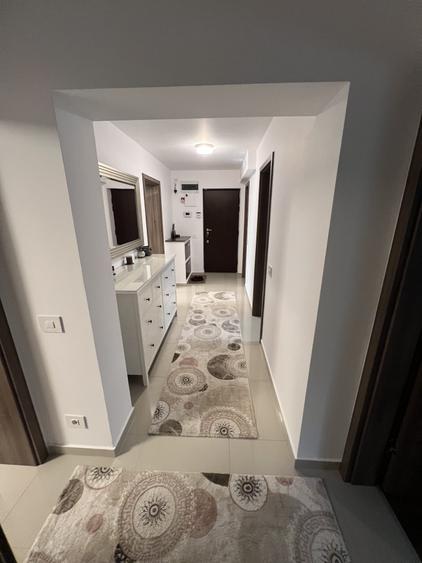 Apartament cu 3 camere decomandat, mobilat în Nerva Traian