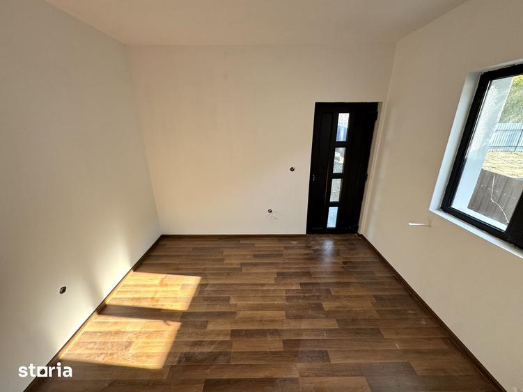 Casă cu 3 camere cu Teren 350 Mp în Holboca