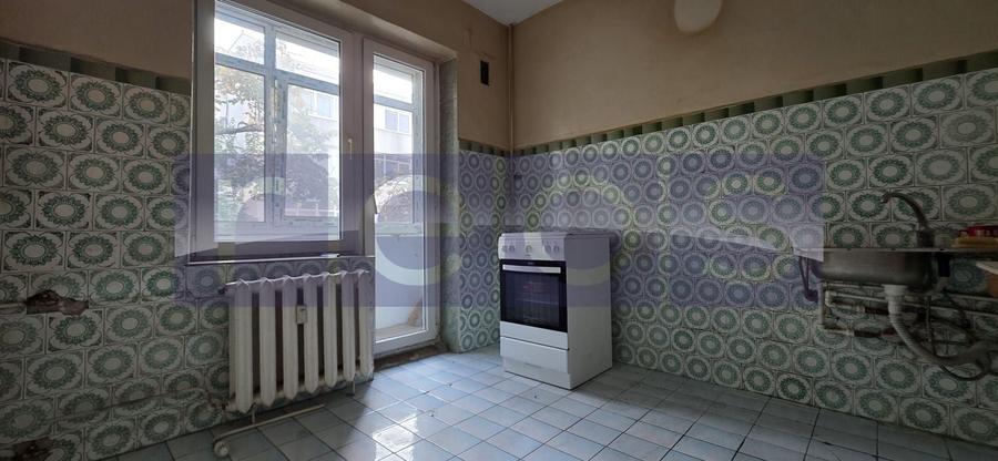 Apartament cu 3 camere decomandat în Dristor