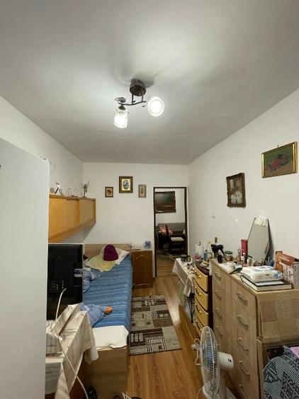 Apartament cu 3 camere, mobilat în Girocului
