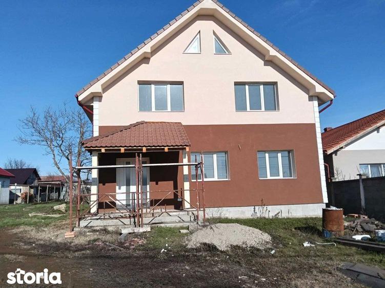 Casă cu 5 camere cu Teren 800 Mp în Remetea Mare