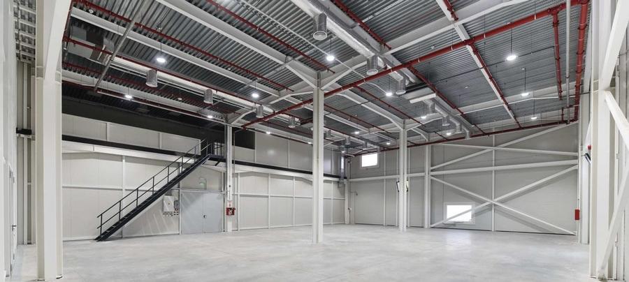 Spațiu industrial, de 5,500 mp, în Otopeni