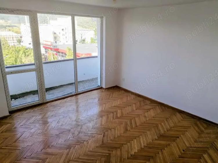 Apartament cu 3 camere decomandat în Ultracentral