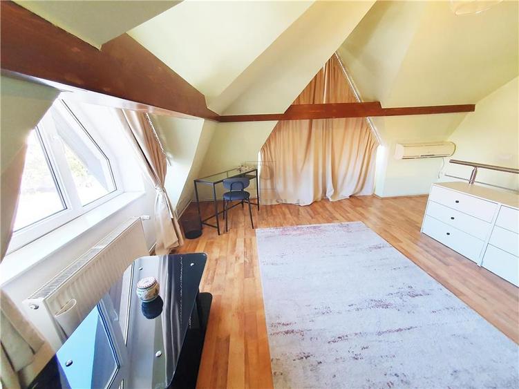 Apartament cu 4 camere decomandat, mobilat în Circumvalațiunii