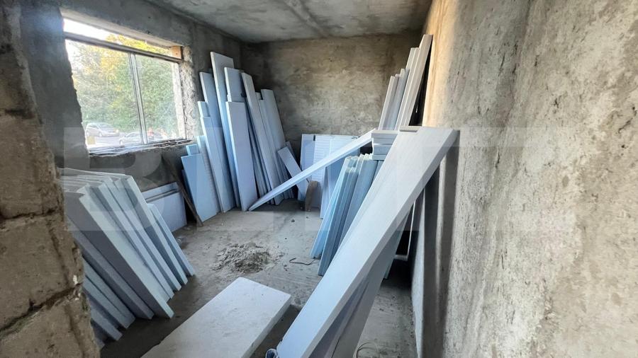 Casă individuală cu 6 camere cu Teren 737 Mp în Pielești